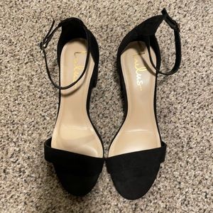 Lulus black heels